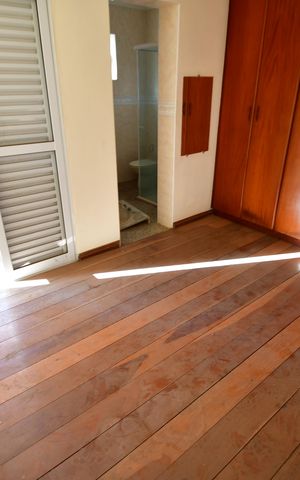 Casa à venda com 300m², 3 quartos e 3 vagasQuarto 1 - Suíte