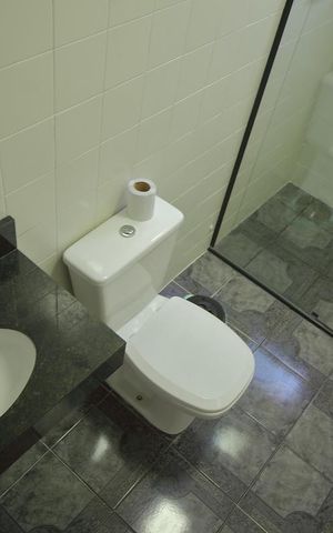 Apartamento à venda com 58m², 2 quartos e 1 vagaBanheiro 