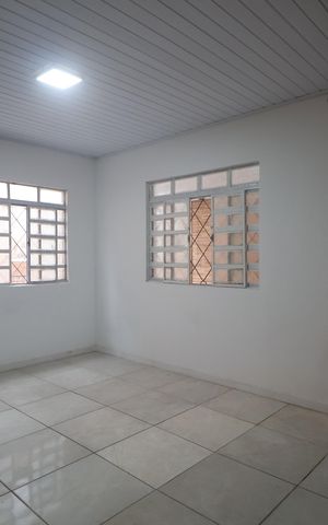 Casa para alugar com 60m², 2 quartos e 1 vagaSala/cozinha
