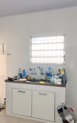 Casa para alugar com 100m², 2 quartos e 2 vagas Casa para alugar com 100m², 2 quartos e 2 vagasCozinha