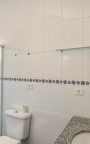 Casa para alugar com 100m², 2 quartos e 2 vagas Casa para alugar com 100m², 2 quartos e 2 vagasBanheiro da Suíte