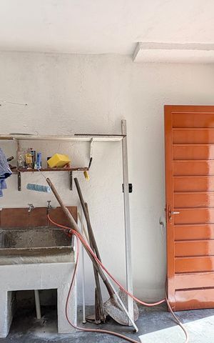 Casa para alugar com 100m², 2 quartos e 2 vagas Casa para alugar com 100m², 2 quartos e 2 vagasÁrea de Serviço