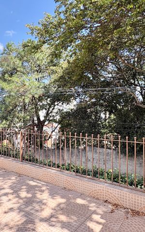 Casa para alugar com 100m², 2 quartos e 2 vagas Casa para alugar com 100m², 2 quartos e 2 vagasVaranda