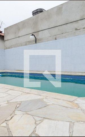 Casa de condomínio para alugar com 70m², 2 quartos e 2 vagas Casa de condomínio para alugar com 70m², 2 quartos e 2 vagasÁrea comum - Piscina