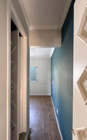 Casa de condomínio para alugar com 70m², 2 quartos e 2 vagas Casa de condomínio para alugar com 70m², 2 quartos e 2 vagasSuíte