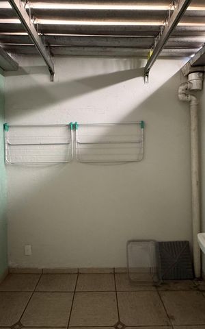 Casa de condomínio para alugar com 70m², 2 quartos e 2 vagas Casa de condomínio para alugar com 70m², 2 quartos e 2 vagasÁrea de Serviço e churrasqueira