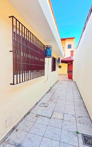 Casa para alugar com 280m², 4 quartos e 3 vagas Casa para alugar com 280m², 4 quartos e 3 vagasÁrea externa