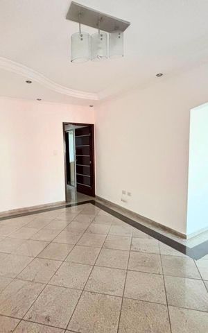 Casa para alugar com 280m², 4 quartos e 3 vagas Casa para alugar com 280m², 4 quartos e 3 vagasSala