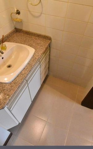 Casa à venda com 500m², 6 quartos e 9 vagas Casa à venda com 500m², 6 quartos e 9 vagasBanheiro