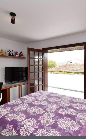 Casa à venda com 500m², 6 quartos e 9 vagas Casa à venda com 500m², 6 quartos e 9 vagasQuarto