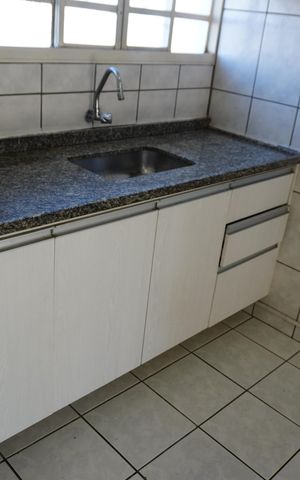 Apartamento para alugar com 68m², 2 quartos e 1 vagaCozinha e Área de Serviço