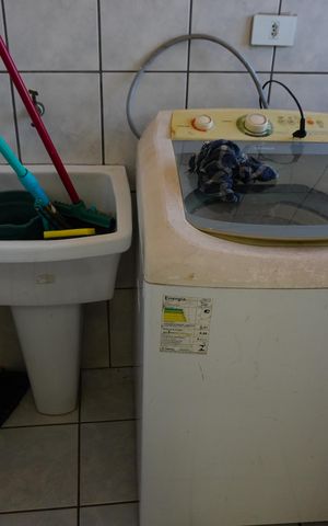 Apartamento para alugar com 68m², 2 quartos e 1 vagaCozinha e Área de Serviço