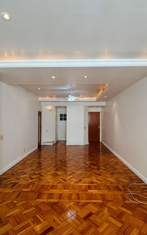 Apartamento para alugar com 141m², 3 quartos e 1 vaga