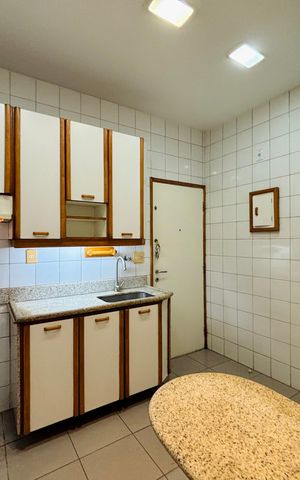 Apartamento para alugar com 141m², 3 quartos e 1 vaga