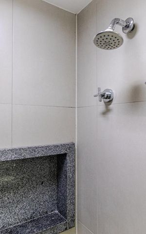 Studio para alugar com 24m², 1 quarto e sem vaga Studio para alugar com 24m², 1 quarto e sem vagaBanheiro