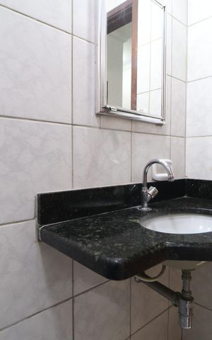 Casa para alugar com 74m², 3 quartos e 1 vagaBanheiro Social