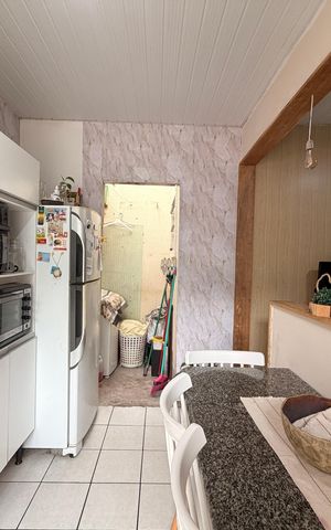 Casa à venda com 60m², 2 quartos e 2 vagasCozinha