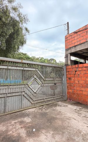 Casa à venda com 60m², 2 quartos e 2 vagasGaragem
