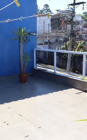 Casa à venda com 122m², 6 quartos e 2 vagasVaranda da sala