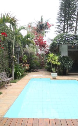 Casa à venda com 470m², 3 quartos e 4 vagasQuintal/Piscina 