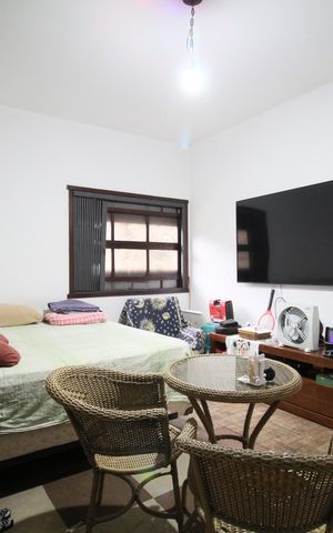 Casa à venda com 470m², 3 quartos e 4 vagassuíte 