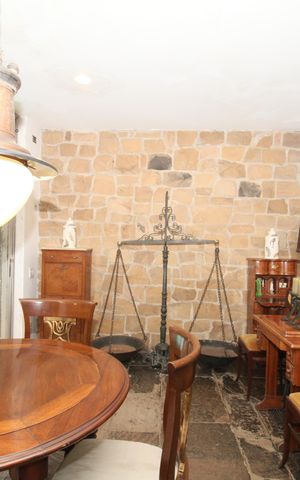 Casa à venda com 470m², 3 quartos e 4 vagassala