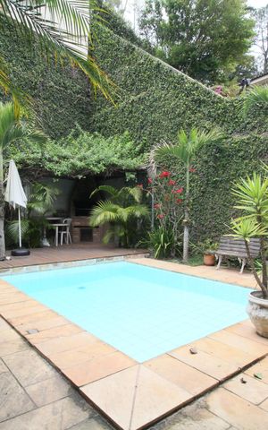 Casa à venda com 470m², 3 quartos e 4 vagasQuintal/Piscina 