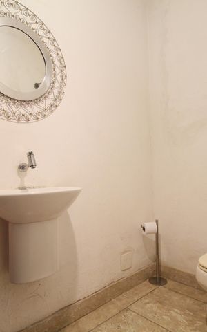 Casa à venda com 470m², 3 quartos e 4 vagasLavabo