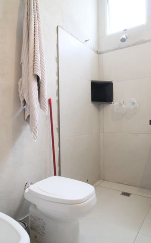Casa à venda com 470m², 3 quartos e 4 vagasBanheiro 2