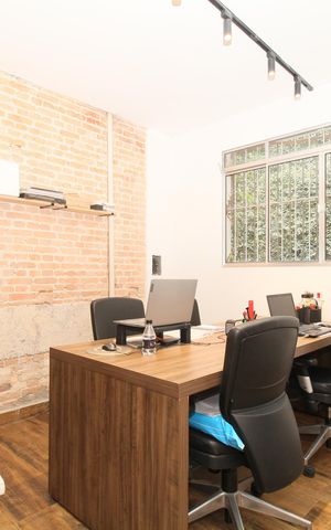Casa à venda com 470m², 3 quartos e 4 vagasEscritório