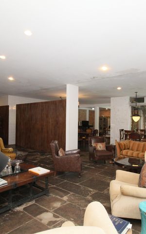 Casa à venda com 470m², 3 quartos e 4 vagassala