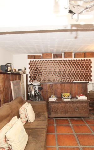 Casa à venda com 470m², 3 quartos e 4 vagasadega