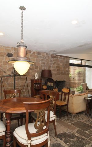 Casa à venda com 470m², 3 quartos e 4 vagassala