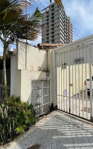 Casa de condomínio à venda com 150m², 3 quartos e 3 vagas Casa de condomínio à venda com 150m², 3 quartos e 3 vagasFachada + Placa