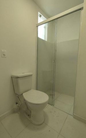 Apartamento à venda com 48m², 2 quartos e sem vaga Apartamento à venda com 48m², 2 quartos e sem vagaBanheiro