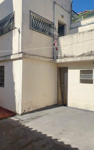 Casa à venda com 255m², 3 quartos e 2 vagas Casa à venda com 255m², 3 quartos e 2 vagasQuintal