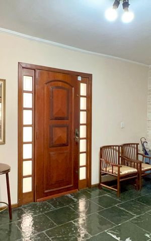 Casa à venda com 255m², 3 quartos e 2 vagas Casa à venda com 255m², 3 quartos e 2 vagasSala