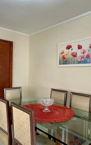 Casa à venda com 255m², 3 quartos e 2 vagas Casa à venda com 255m², 3 quartos e 2 vagasCopa