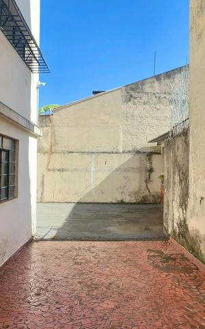 Casa à venda com 255m², 3 quartos e 2 vagas Casa à venda com 255m², 3 quartos e 2 vagasQuintal
