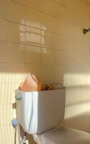 Casa à venda com 255m², 3 quartos e 2 vagas Casa à venda com 255m², 3 quartos e 2 vagasBanheiro de serviço