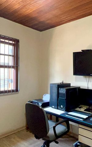 Casa à venda com 255m², 3 quartos e 2 vagas Casa à venda com 255m², 3 quartos e 2 vagasQuarto 2