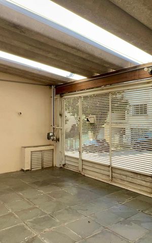 Casa à venda com 255m², 3 quartos e 2 vagas Casa à venda com 255m², 3 quartos e 2 vagasGaragem