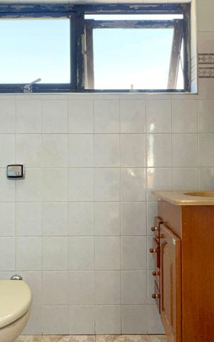 Casa à venda com 255m², 3 quartos e 2 vagas Casa à venda com 255m², 3 quartos e 2 vagasBanheiro da Suíte