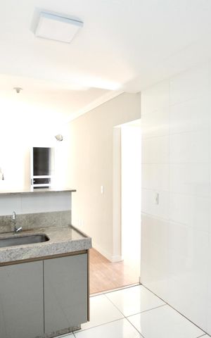 Apartamento para alugar com 100m², 2 quartos e 1 vaga Apartamento para alugar com 100m², 2 quartos e 1 vagaCozinha e Área de Serviço
