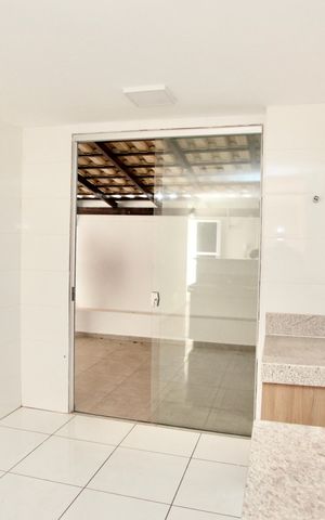 Apartamento para alugar com 100m², 2 quartos e 1 vaga Apartamento para alugar com 100m², 2 quartos e 1 vagaCozinha e Área de Serviço