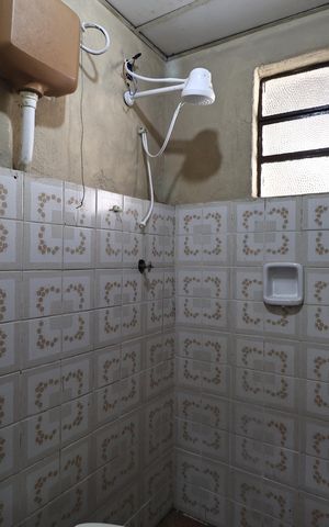 Casa para alugar com 70m², 2 quartos e sem vaga Casa para alugar com 70m², 2 quartos e sem vagaBanheiro da edícula