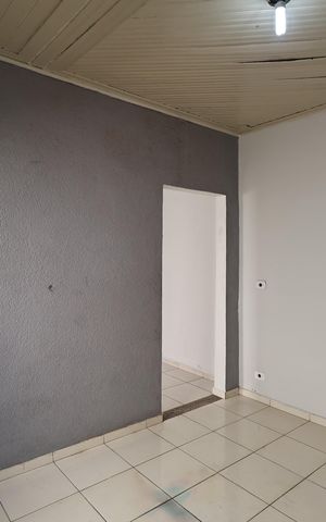 Casa para alugar com 70m², 2 quartos e sem vaga Casa para alugar com 70m², 2 quartos e sem vagaSala