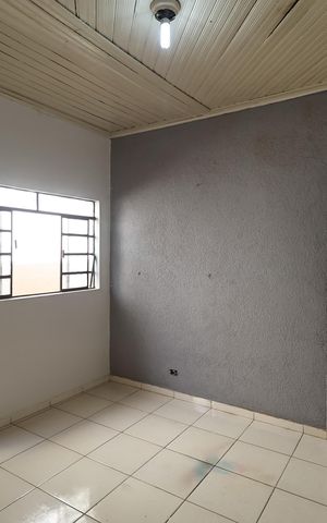 Casa para alugar com 70m², 2 quartos e sem vaga Casa para alugar com 70m², 2 quartos e sem vagaSala