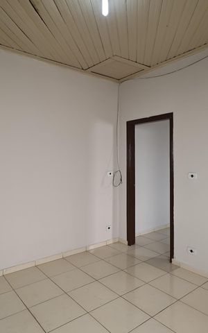 Casa para alugar com 70m², 2 quartos e sem vaga Casa para alugar com 70m², 2 quartos e sem vagaSala