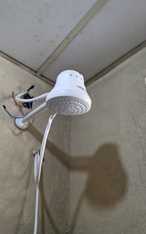 Casa para alugar com 70m², 2 quartos e sem vaga Casa para alugar com 70m², 2 quartos e sem vagaBanheiro da edícula